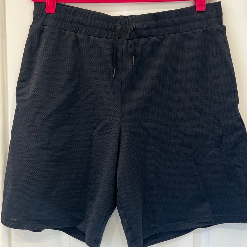BuffBunny Women's XXL Black Athletic Shorts — Like New!